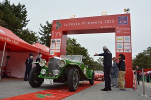 BENTLEY 3.5L crossing finish line at Okazaki Park